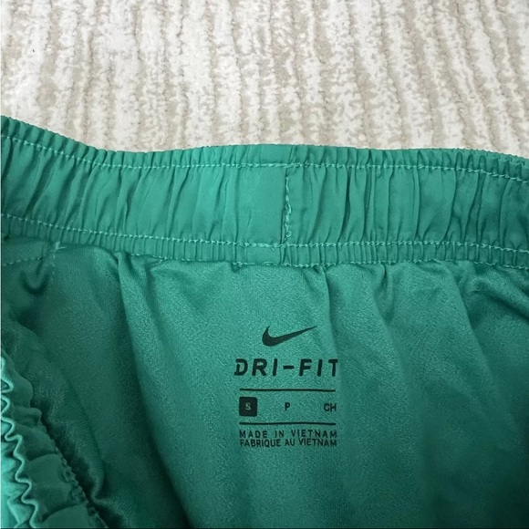 Nike | Dri Fit Tempo Logo Running Shorts in Mint Green Size Small - Picture 6 of 6